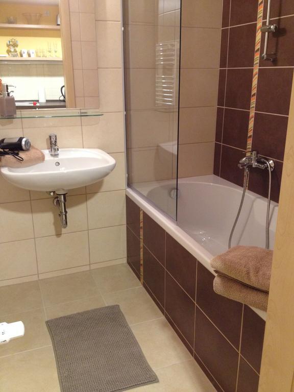 Lake And Spa Apartman Веленце Екстер'єр фото